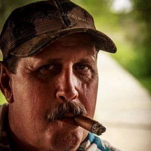 Meet your Posher, Cliff